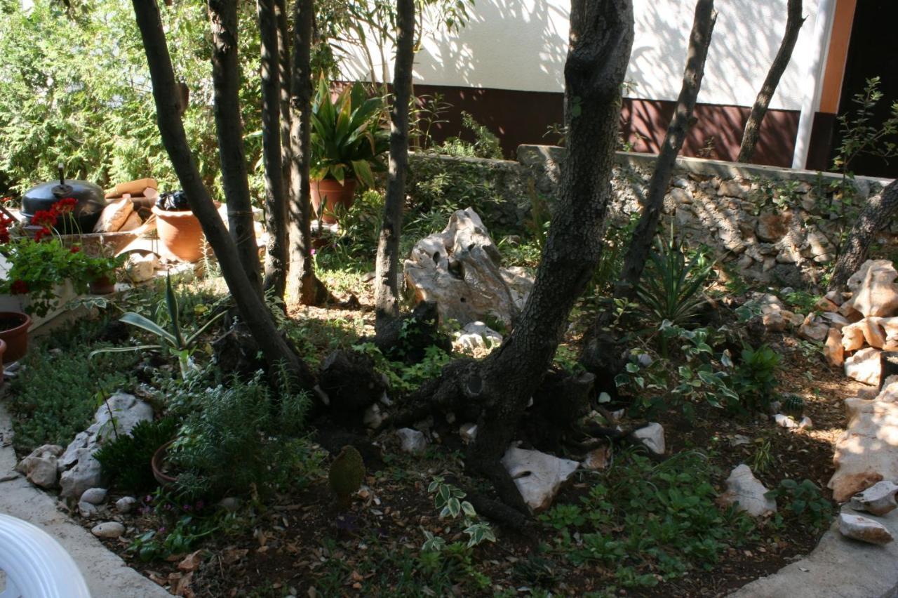 Apartments With A Parking Space Mandre, Pag - 6405 Kolan Exterior foto
