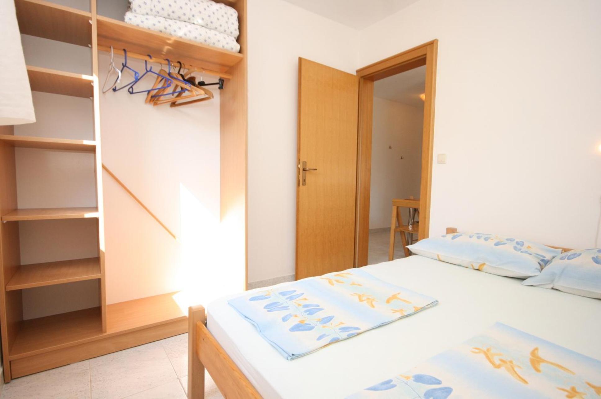 Apartments With A Parking Space Mandre, Pag - 6405 Kolan Habitación foto